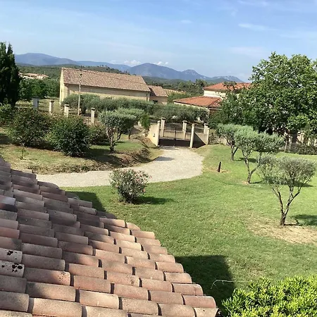 Charming With Private Pool Semesterbostad