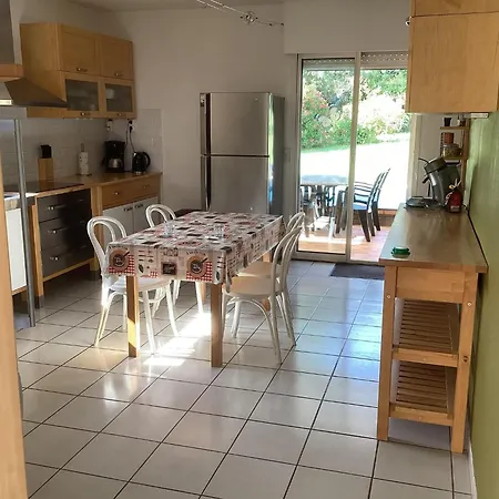 Semesterbostad Charming With Private Pool